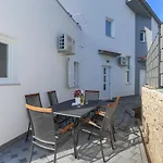 Family Friendly House With A Swimming Pool Vinisce, Trogir - 19001 *