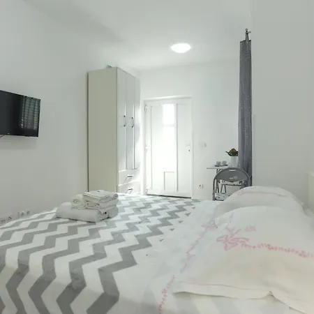 Ferienhaus Family Friendly House With A Swimming Pool Vinisce, Trogir - 19001 Vinišće