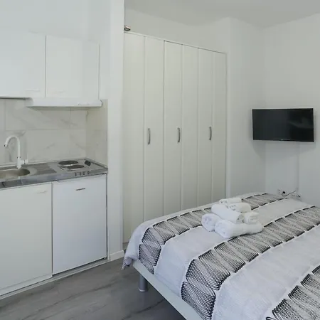 Family Friendly House With A Swimming Pool Vinisce, Trogir - 19001 Vinišće
